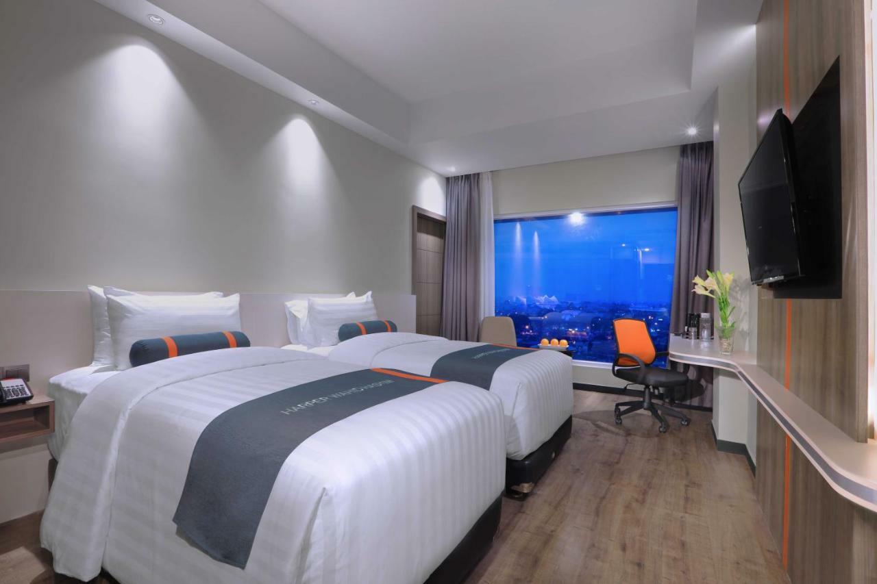 Harper Wahid Hasyim Medan By Aston Hotel Exterior photo