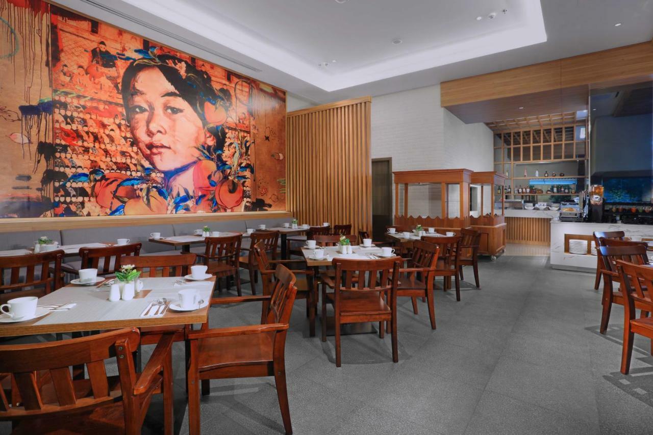 Harper Wahid Hasyim Medan By Aston Hotel Exterior photo